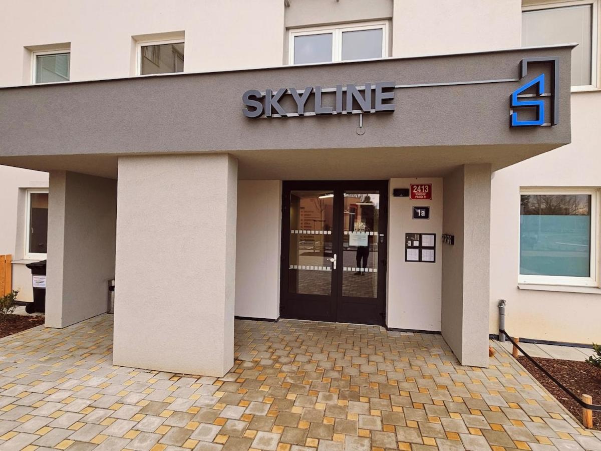 Apartment Live-inn Cozy For 1-4 Guests, 20 Mins To Center, Lift, Gym, Reception, Parking, Roof Terrace, Game & Party Prague