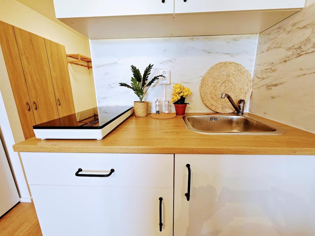Live-inn Cozy For 1-4 Guests, 20 Mins To Center, Lift, Gym, Reception, Parking, Roof Terrace, Game & Party Apartment