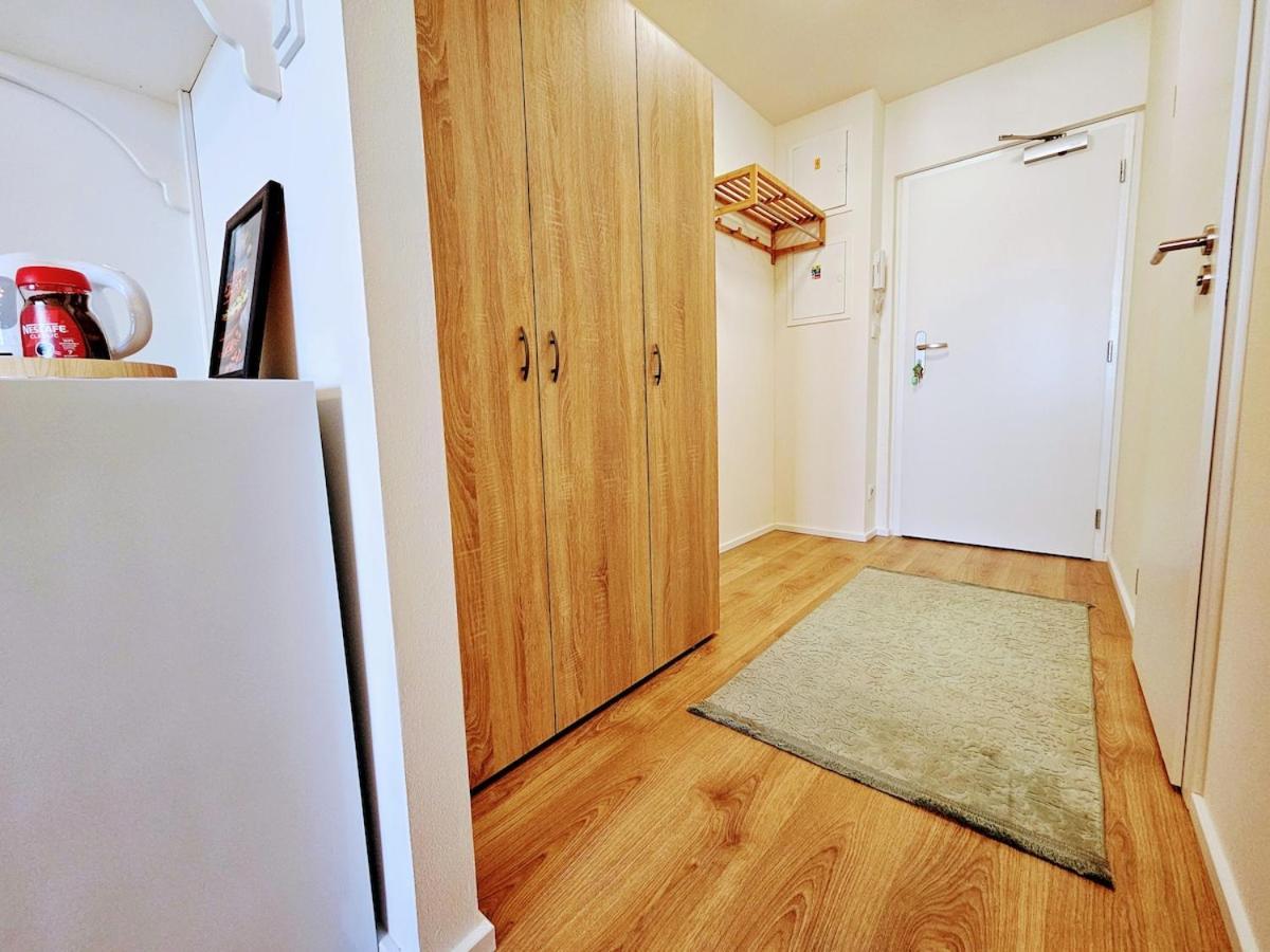 Apartment Live-inn Cozy For 1-4 Guests, 20 Mins To Center, Lift, Gym, Reception, Parking, Roof Terrace, Game & Party